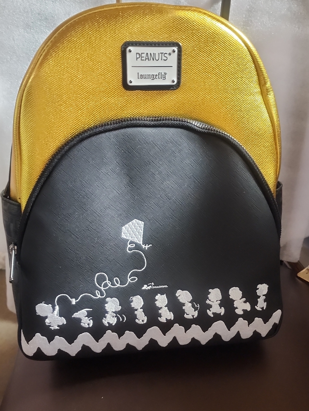 Loungefly x Peanuts Collab. THE GANGS ALL HERE Backpack Nwt